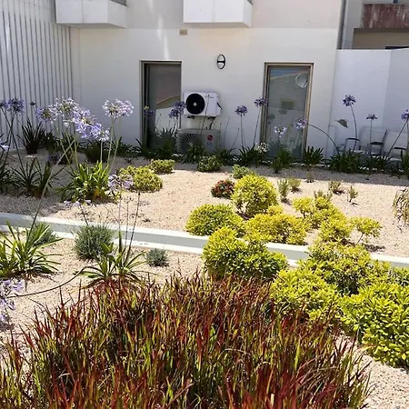 Dalia Modern Five Minutes To *