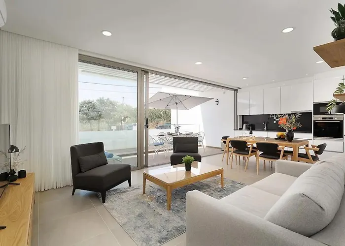 Dalia Modern Five Minutes To