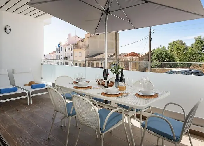 Dalia Modern Five Minutes To * Senhora da Luz