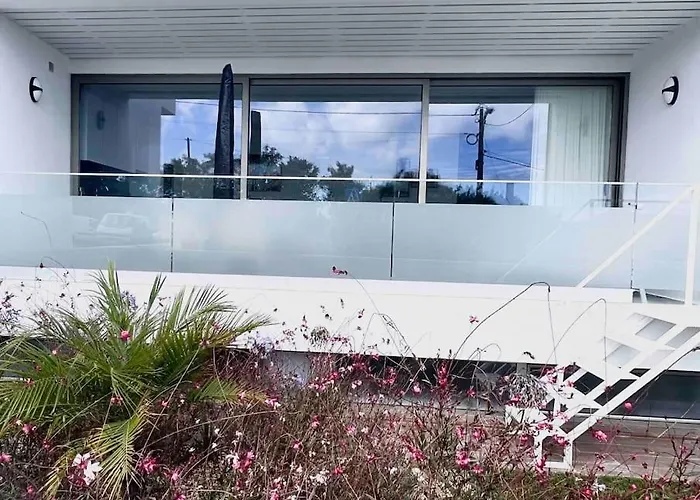 Dalia Modern Five Minutes To 아파트