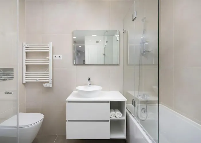 Dalia Modern Five Minutes To 아파트 Senhora da Luz